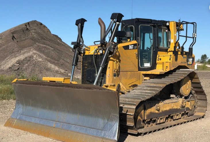 2017 Caterpillar D6T