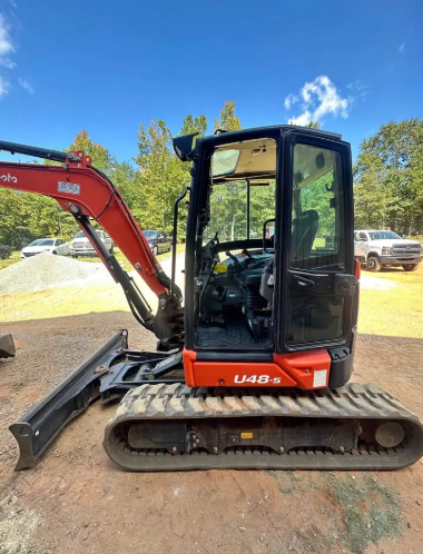 2023 Kubota U48-5 Excavator + Rototilt Tiltrotator